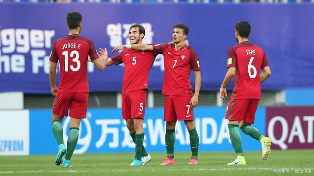 2026-03-04 2026中国电影票房破100亿!