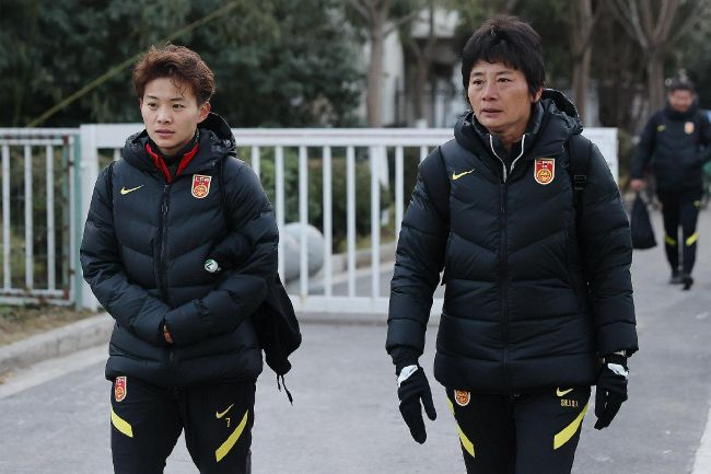 她更搞怪自称：“我叫Future（未来），为女人们未来 法鲨有望接拍新片《下一球成名》 饰演足球队教练 2019-09-14 有外媒报道称，著名演员迈克尔·法斯宾德正在与制片方进行最后商谈，如果一切顺利，他将会成为《乔乔兔》、《雷神3》导演塔伊加·维迪提下一部新片的主演。